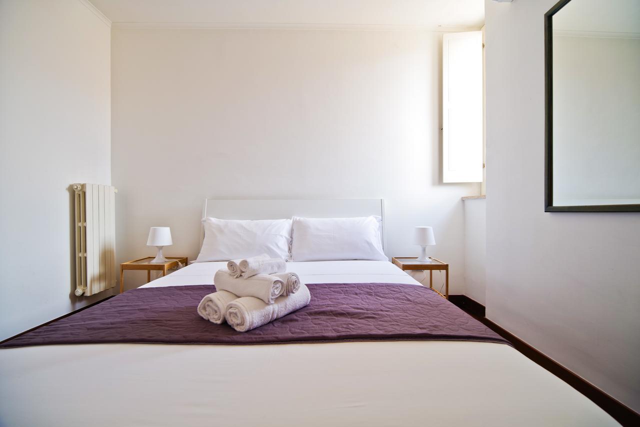 Bed And Travel Apartment Dogana Regia 15 Salerno Exterior foto